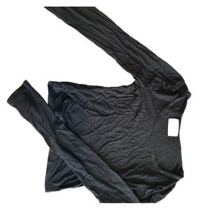 Black Long-sleeve Crop Top